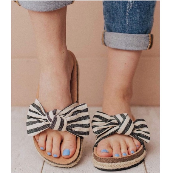 White Black Striped Slip On Linen Fabric Bow Sandals - Picture 3 of 13